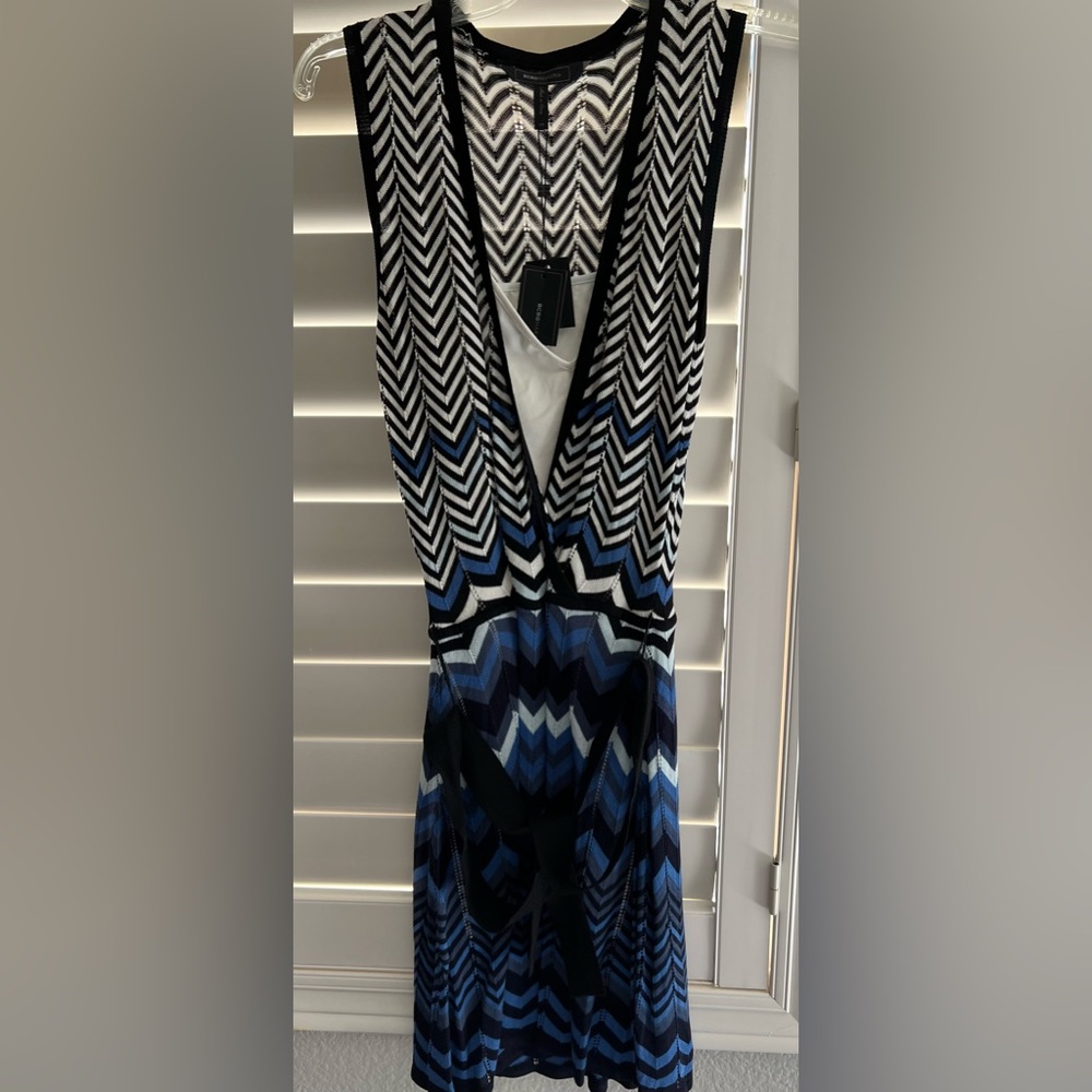 NWT BCBG Max Azria Silk with white linen dress Blue Black and white